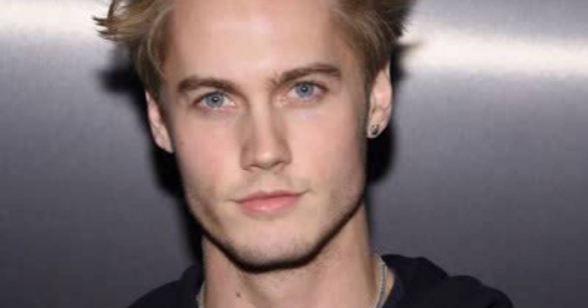 Neels Visser - Net Worth, Age, Height, Birthday, Bio, Wiki!