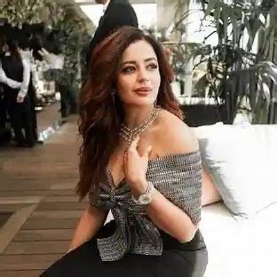 Neha Pendse - Net Worth, Age, Height, Birthday, Bio, Wiki!