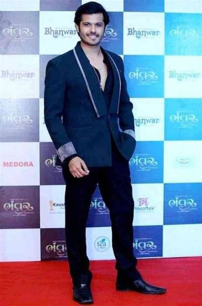 Neil Bhatt Net Worth, Age, Height, Bio, Birthday, Wiki!