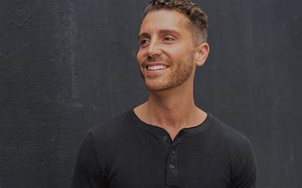 Nick Fradiani Net Worth, Age, Height, Bio, Birthday, Wiki!