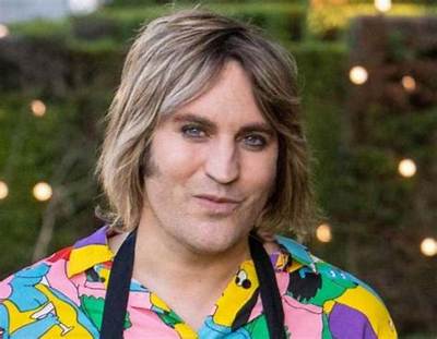 Noel Fielding Net Worth 2024, Age, Height, Bio, Birthday, Wiki!