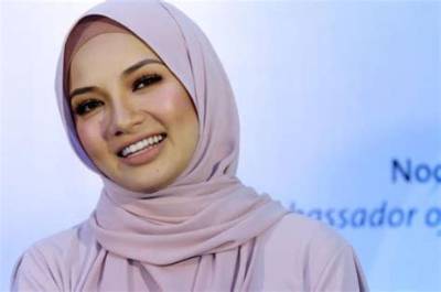 Noor Neelofa - Net Worth, Age, Height, Birthday, Bio, Wiki!