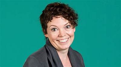Olivia Colman Net Worth, Age, Height, Bio, Birthday, Wiki!