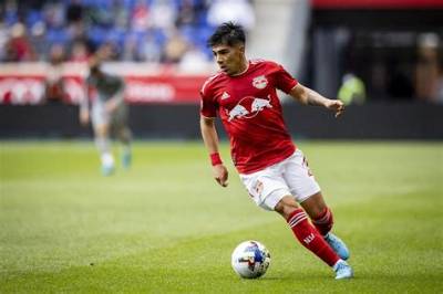 Omir Fernandez - Net Worth, Age, Height, Birthday, Bio, Wiki!