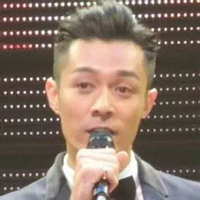 Pakho Chau - Net Worth, Age, Height, Birthday, Bio, Wiki!
