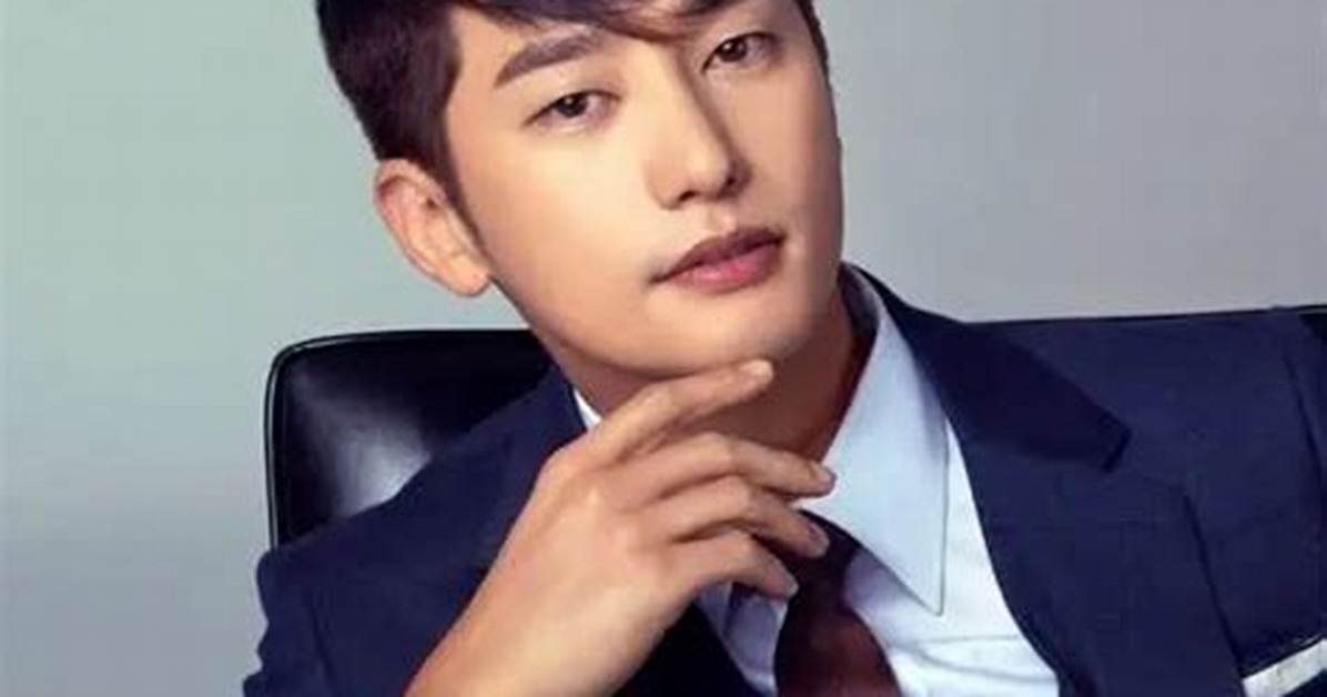 Park Si-Hoo Net Worth, Age, Height, Bio, Birthday, Wiki!