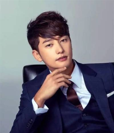 Park Si-Hoo Net Worth, Age, Height, Bio, Birthday, Wiki!