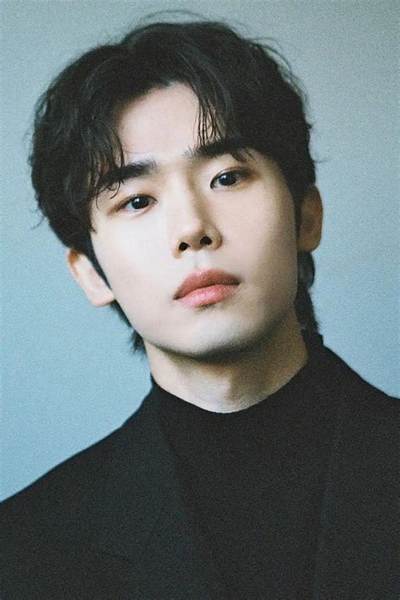 Park Si-Hun - Net Worth, Age, Height, Birthday, Bio, Wiki!