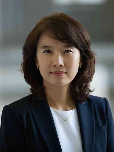 Park Soo-Jin - Net Worth, Age, Height, Birthday, Bio, Wiki!