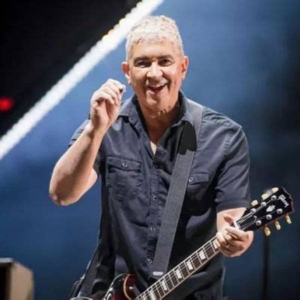 Pat Smear Net Worth, Age, Height, Bio, Birthday, Wiki!