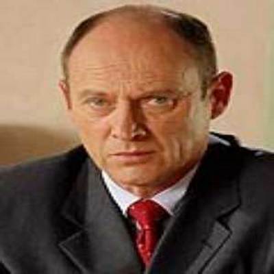 Patrick Malahide - Net Worth, Age, Height, Birthday, Bio, Wiki!