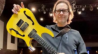 Paul Gilbert Net Worth, Age, Height, Bio, Birthday, Wiki!