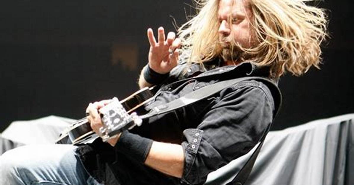Pepper Keenan - Net Worth, Age, Height, Birthday, Bio, Wiki!