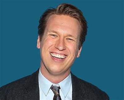 Pete Holmes Net Worth, Age, Height, Bio, Birthday, Wiki!