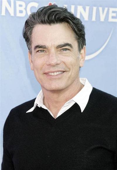 Peter Gallagher Net Worth, Age, Height, Bio, Birthday, Wiki!