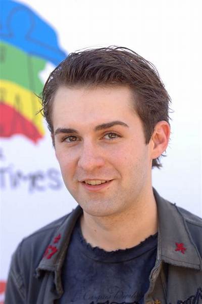 Peter Hughes - Net Worth, Age, Height, Birthday, Bio, Wiki!