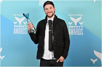 Peter Mckinnon Net Worth, Age, Height, Bio, Birthday, Wiki!