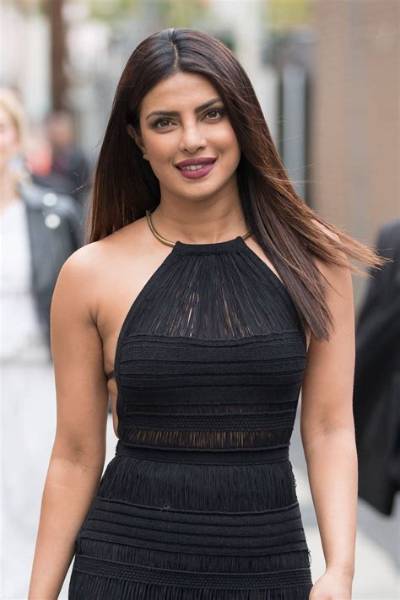 Priyanka Chopra Net Worth, Age, Height, Bio, Birthday, Wiki!