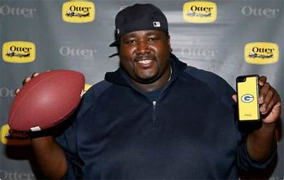 Quinton Spears - Net Worth, Age, Height, Birthday, Bio, Wiki!