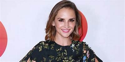 Rachael Leigh Cook Net Worth, Age, Height, Bio, Birthday, Wiki!
