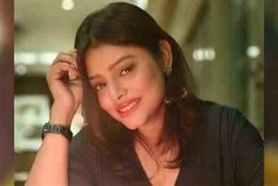 Radhika Roy Net Worth, Age, Height, Bio, Birthday, Wiki!