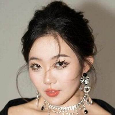 Rainie Tian - Net Worth, Age, Height, Birthday, Bio, Wiki!
