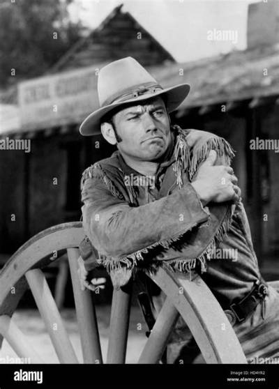 Ralph Taeger Net Worth, Age, Height, Bio, Birthday, Wiki!