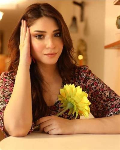 Ramsha Khan - Net Worth, Age, Height, Birthday, Bio, Wiki!