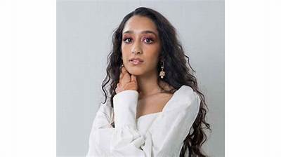 Raveena Aurora - Net Worth, Age, Height, Birthday, Bio, Wiki!