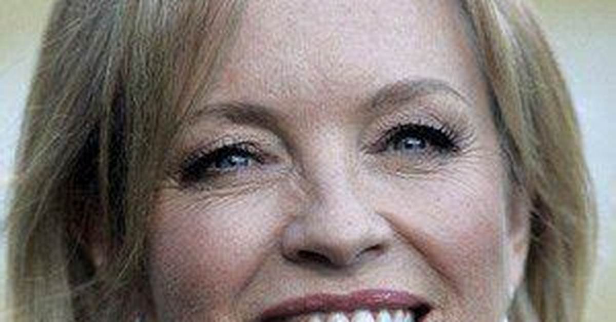 Rebecca Gibney - Net Worth, Age, Height, Birthday, Bio, Wiki!