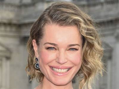 Rebecca Romijn Net Worth, Age, Height, Bio, Birthday, Wiki!