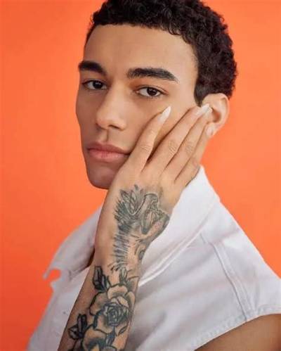 Reece King - Net Worth, Age, Height, Birthday, Bio, Wiki!