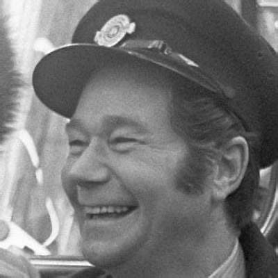 Reg Varney Net Worth, Age, Height, Bio, Birthday, Wiki!