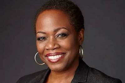 Regina Taylor Net Worth, Age, Height, Bio, Birthday, Wiki!