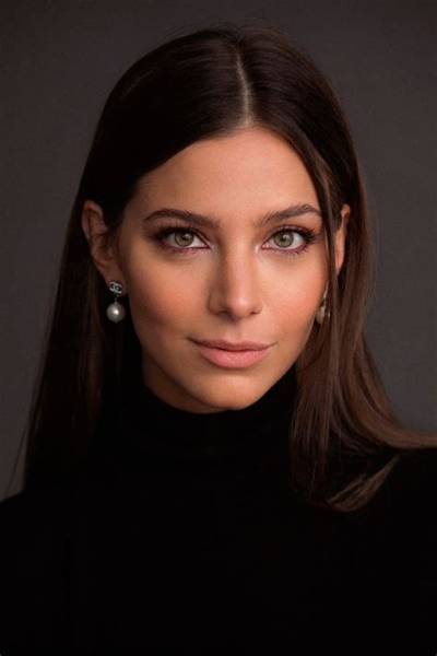 Renata Manterola - Net Worth, Age, Height, Birthday, Bio, Wiki!