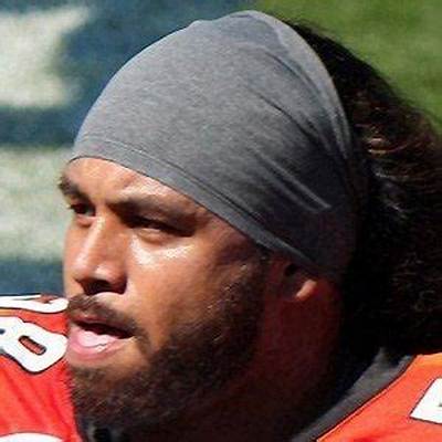 Rey Maualuga Net Worth, Age, Height, Bio, Birthday, Wiki!