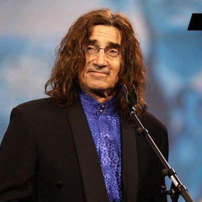 Richard Sterban Net Worth, Age, Height, Bio, Birthday, Wiki!