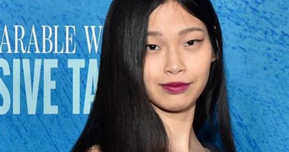 Riko Azuna - Net Worth, Age, Height, Birthday, Bio, Wiki!