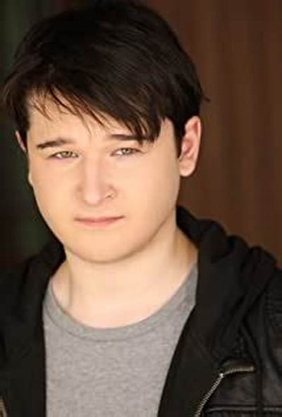 Riley B. Smith Net Worth, Age, Height, Bio, Birthday, Wiki!