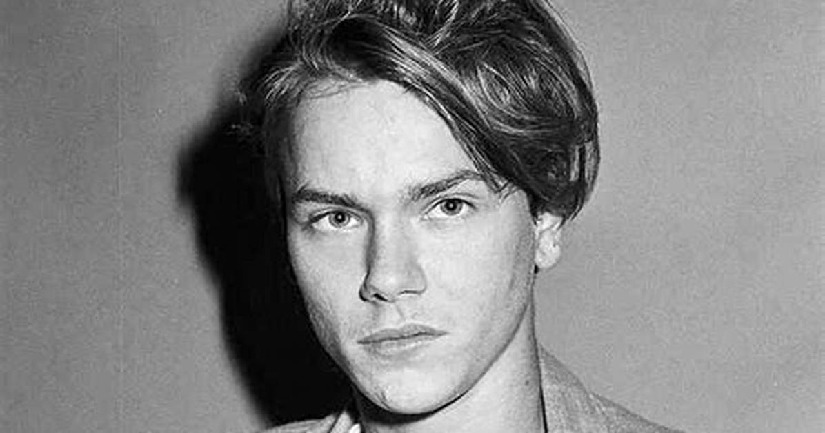 River Phoenix Net Worth, Age, Height, Bio, Birthday, Wiki!