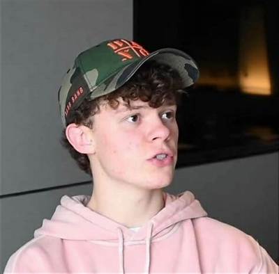 Robb Holland Net Worth, Age, Height, Bio, Birthday, Wiki!