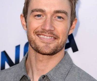 Robert Buckley Net Worth 2024, Age, Height, Bio, Birthday, Wiki!