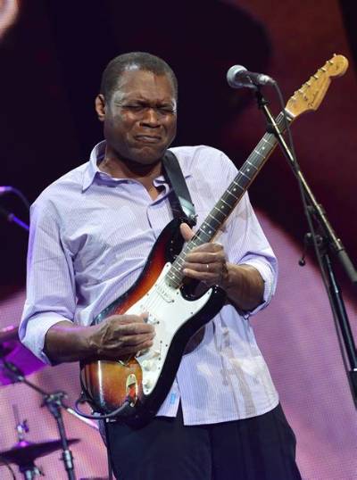 Robert Cray Net Worth, Age, Height, Bio, Birthday, Wiki!