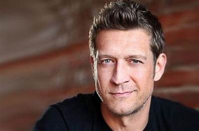 Robert Gant - Net Worth, Age, Height, Birthday, Bio, Wiki!