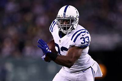 Robert Turbin - Net Worth, Age, Height, Birthday, Bio, Wiki!