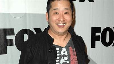 Roberto Lee - Net Worth, Age, Height, Birthday, Bio, Wiki!