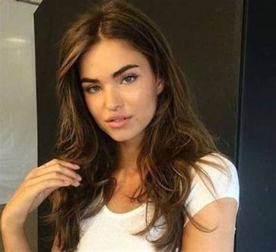 Robin Holzken - Net Worth, Age, Height, Birthday, Bio, Wiki!