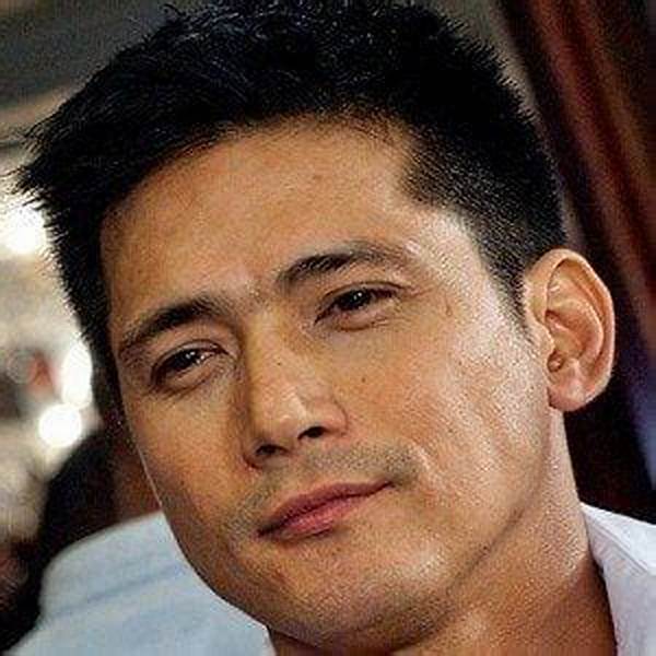 Robin Padilla Net Worth, Age, Height, Bio, Birthday, Wiki!