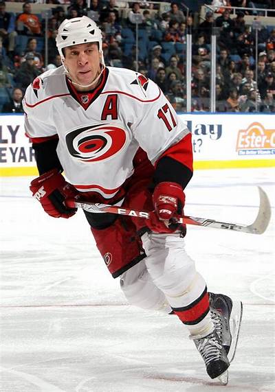 Rod Brind'amour Net Worth, Age, Height, Bio, Birthday, Wiki!