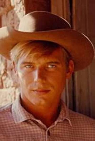 Roger Ewing Net Worth, Age, Height, Bio, Birthday, Wiki!